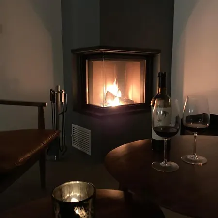 Seehaus Muehlfeld * Lobnitz (Saxony)